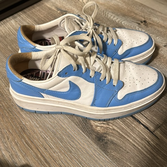 NIKE Air Jordan 1 womens Elevate Low SE Blue size 9 university blue - Picture 1 of 5